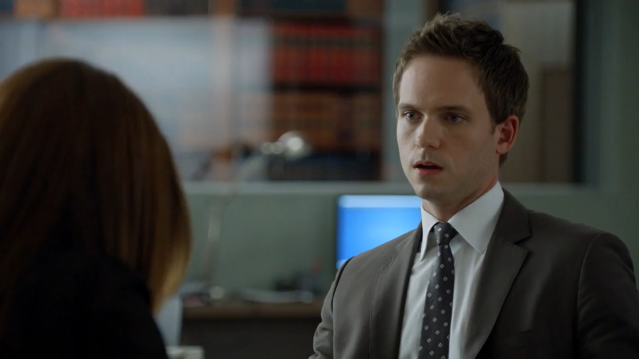 Suits 2011 WebRip Season 1 [Hindi + Tamil + English] 480p 720p ESub Screenshot