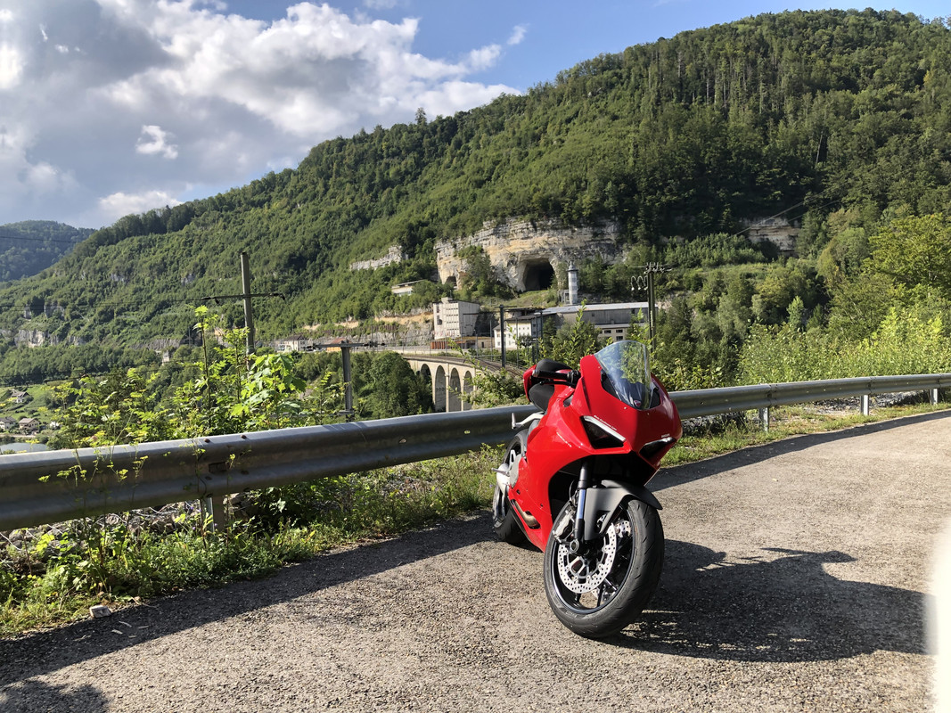 2B9D7CA2-1526-41EC-BA44-1598C7CAD892