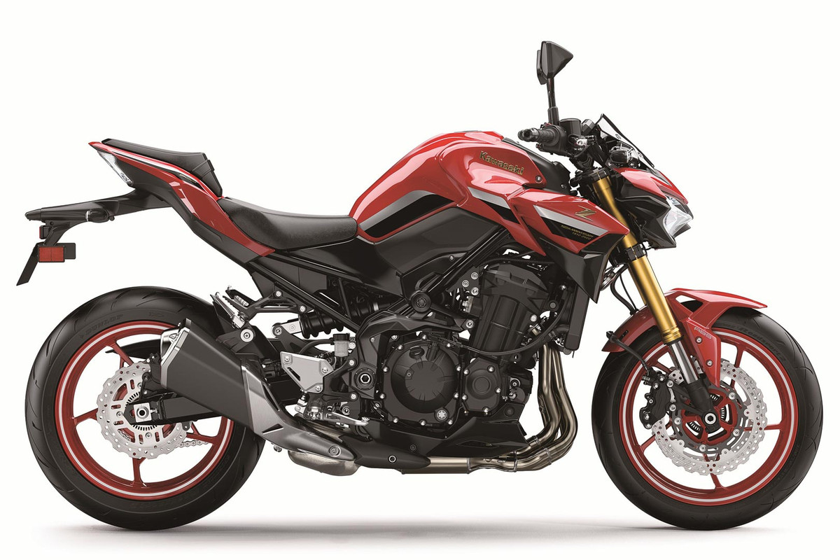 Мотоциклы Kawasaki Z900/Z900R S50th Anniversary Edition 2022