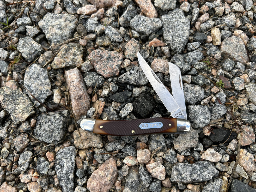 Schrade-USA-93-OT-Wrangler-EDC-3.jpg