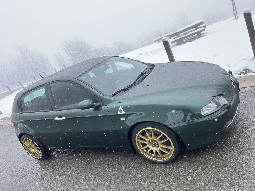 41E47F6B-7707-4F5B-8248-5A46D0D9DF31