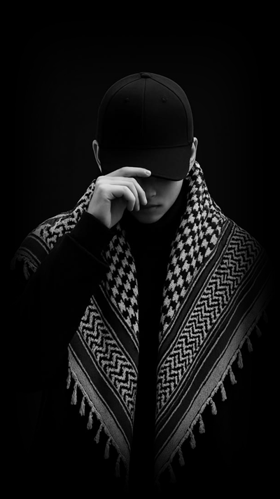 5fb0d85e6915d4a897654d3ac6caf4"</span>
										<div style="margin: 0px auto 10px auto;"><span id="ctl00_oCPH1_lblRSex">Masculino</span><br>
										<span id="ctl00_oCPH1_lblMySexuality">Hétero</span>&nbsp;<br>
										<span id="ctl00_oCPH1_lblAge">44 anos</span>&nbsp;<br>
										<span id="ctl00_oCPH1_lblCityState">Jlle, Estado N/D</span>&nbsp;<br>
										<span id="ctl00_oCPH1_lblCountry">País N/D</span></div>
										<div id="ctl00_oCPH1_pnlViewPics">
	
											<div style="margin: 10px auto 0px auto;"><a class="menu2" href="/net/userMedia/MIShowPics.aspx?MemberId=92645898&fdr=0&pg=1" target="_top"><img alt="Enviar Brays para este membro" src="/images/ico-16-zoom.gif" width="16" height="16" style="vertical-align:middle;" border="0">&nbsp;VER MINHAS FOTOS</a></div>
										
</div>
									</td>
								</tr>
							</table>
							
							<!-- Rating -->							
							<div align="center" style="font-weight:bold; font-style:italic; padding-right:15px; padding-top:10px; font-size:12px;">
								<div id="ctl00_oCPH1_CTRL_rating_pnlMain">
	



<div style="display:none;">
	<input type="hidden" name="ctl00$oCPH1$CTRL_rating$hdnStarRate" id="ctl00_oCPH1_CTRL_rating_hdnStarRate" value="0" />
	<input type="submit" name="ctl00$oCPH1$CTRL_rating$btnRating" value="" onclick="javascript:WebForm_DoPostBackWithOptions(new WebForm_PostBackOptions("ctl00$oCPH1$CTRL_rating$btnRating", "", true, "", "", false, false))" id="ctl00_oCPH1_CTRL_rating_btnRating" />
</div>	



		<div style="display:none;">Você deve login para votação!</div>
	

</div>

							</div>
						</div>
					</td>
<!-- END LEFT SIDE TOP -->
<!-- BEGIN RIGHT SIDE TOP -->
					<td vAlign="top" style="width: 390px; padding: 0px 5px 0px 5px;">
						<div style="height: 21px; background: #000000 url(
