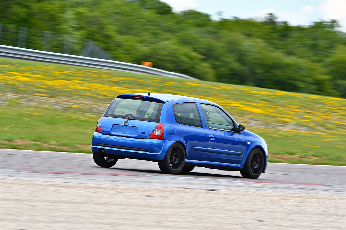 A472ED7D-8DD9-425C-9944-ADD604E9CC7F