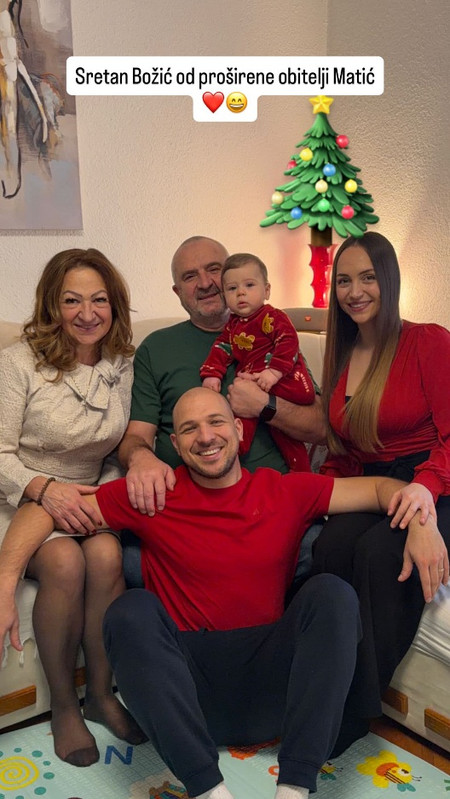 605599010 18550060810003785 3113298640250815545 n