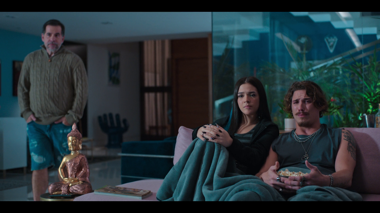 vlcsnap-2023-12-24-09h28m23s820