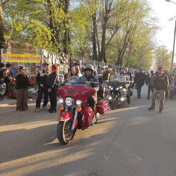 Мотоциклисты начали мотопробег в честь Победы
