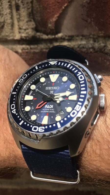 5C58FC9C-7944-4775-ABF4-383F1B03C72F