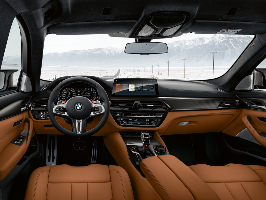 P90300391_highRes_the-new-bmw-m5-compe