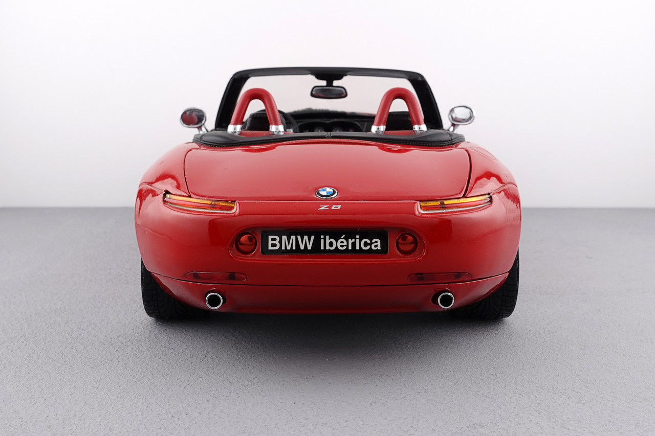 BMW Z8 - Kyosho - 1:18 | DiecastXchange Forum