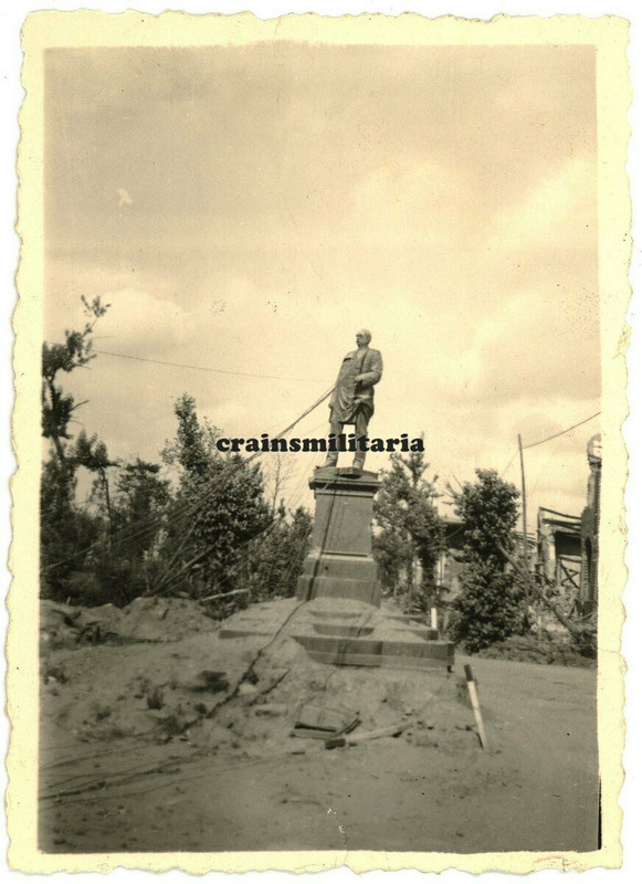 US Foto Bismarck Denkmal in zerstörtes DÜREN Hürtgen b. Aachen 1945