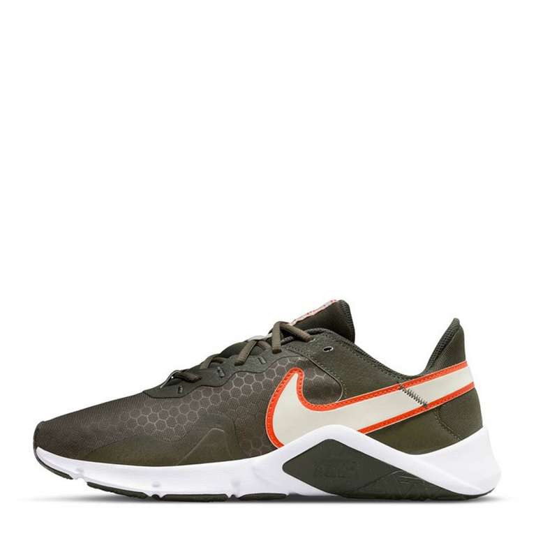 Innovasport: Tenis Nike Legend Essential 2 Caballeros (Varias tallas 25 - 31) 
