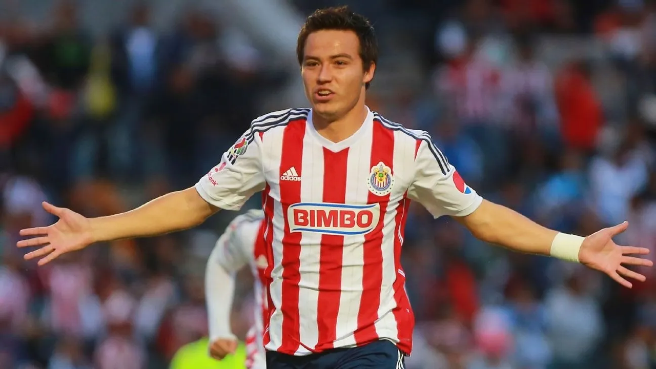 Exdelantero de Chivas dio positivo por dopaje y pueden suspenderlo 2 años