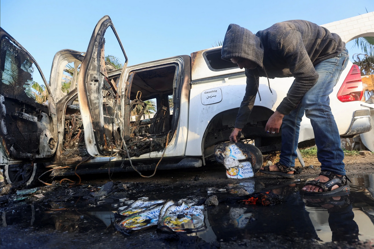 Israel destituye a 2 comandantes tras ataque a convoy de World Central Kitchen en Gaza