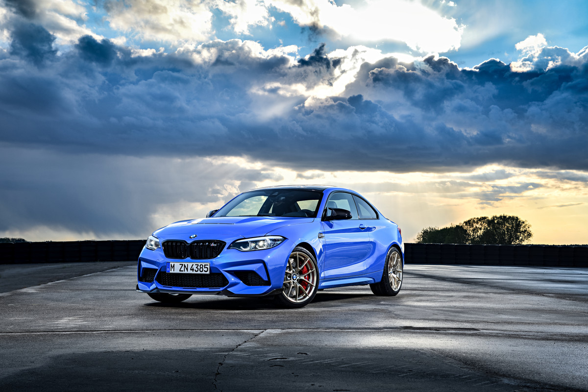 P90374186_highRes_the-all-new-bmw-m2-c