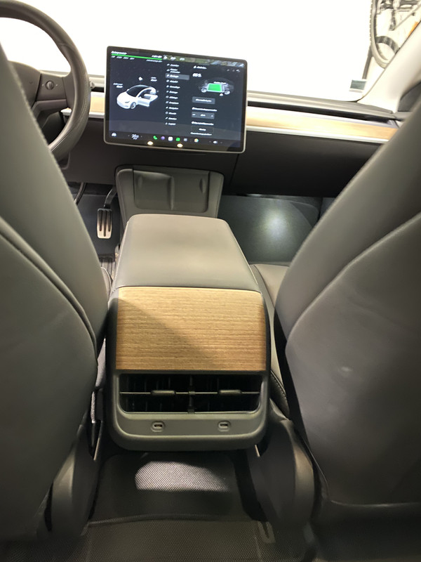 BC60DDE7-2FAC-4C9C-B1D2-6B29463D9A48