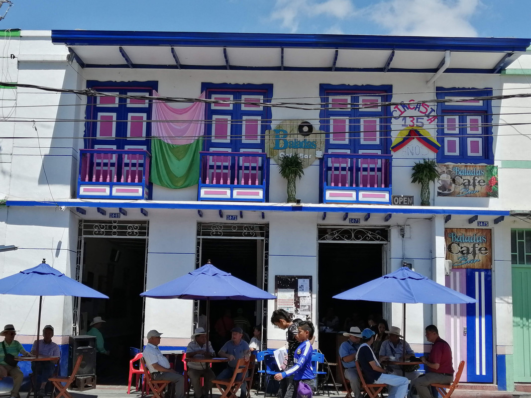 Colombia por libre en 18 días - Blogs de Colombia - Eje Cafetero: Armenia, Circasia, Filandia y Salento (7)