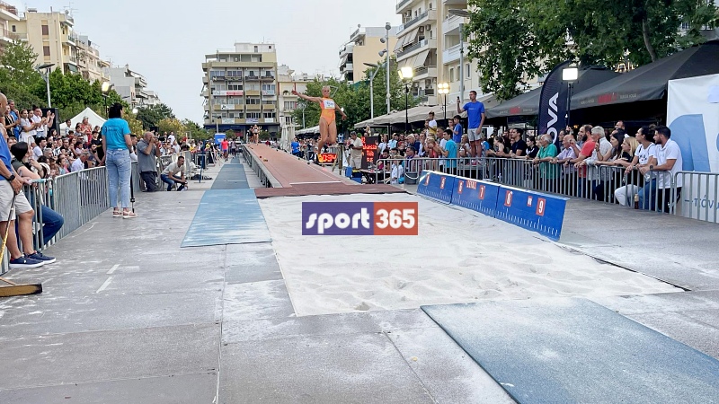 , Tsatoumas Street Long Jump: &Theta;έ&alpha;&mu;&alpha; &kappa;&alpha;&iota; &kappa;&alpha;&lambda;έ&sigmaf; &epsilon;&pi;&iota;&delta;ό&sigma;&epsilon;&iota;&sigmaf; &sigma;&tau;&eta;&nu; &kappa;&epsilon;&nu;&tau;&rho;&iota;&kappa;ή &pi;&lambda;&alpha;&tau;&epsilon;ί&alpha; &Kappa;&alpha;&lambda;&alpha;&mu;ά&tau;&alpha;&sigmaf; (&Epsilon;&iota;&kappa;ό&nu;&epsilon;&sigmaf;)