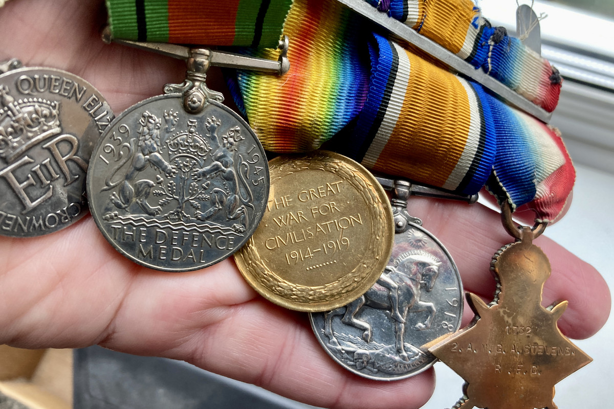 3AF66B9F-1820-496D-B105-ABCE802FB732