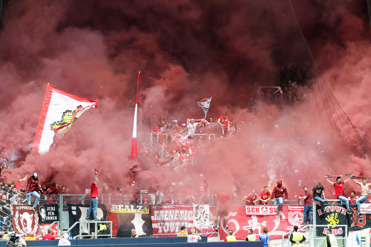 karlsruher-sc-1-fc-kaiserslautern-2-bundesliga-2022-2023-7