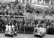 24 HEURES DU MANS YEAR BY YEAR PART ONE 1923-1969 - Page 33 54lm14-Jaguar-D-Type-Tony-Rolt-Duncan-Hamilton-9