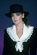 pamela-sue-martin-c01