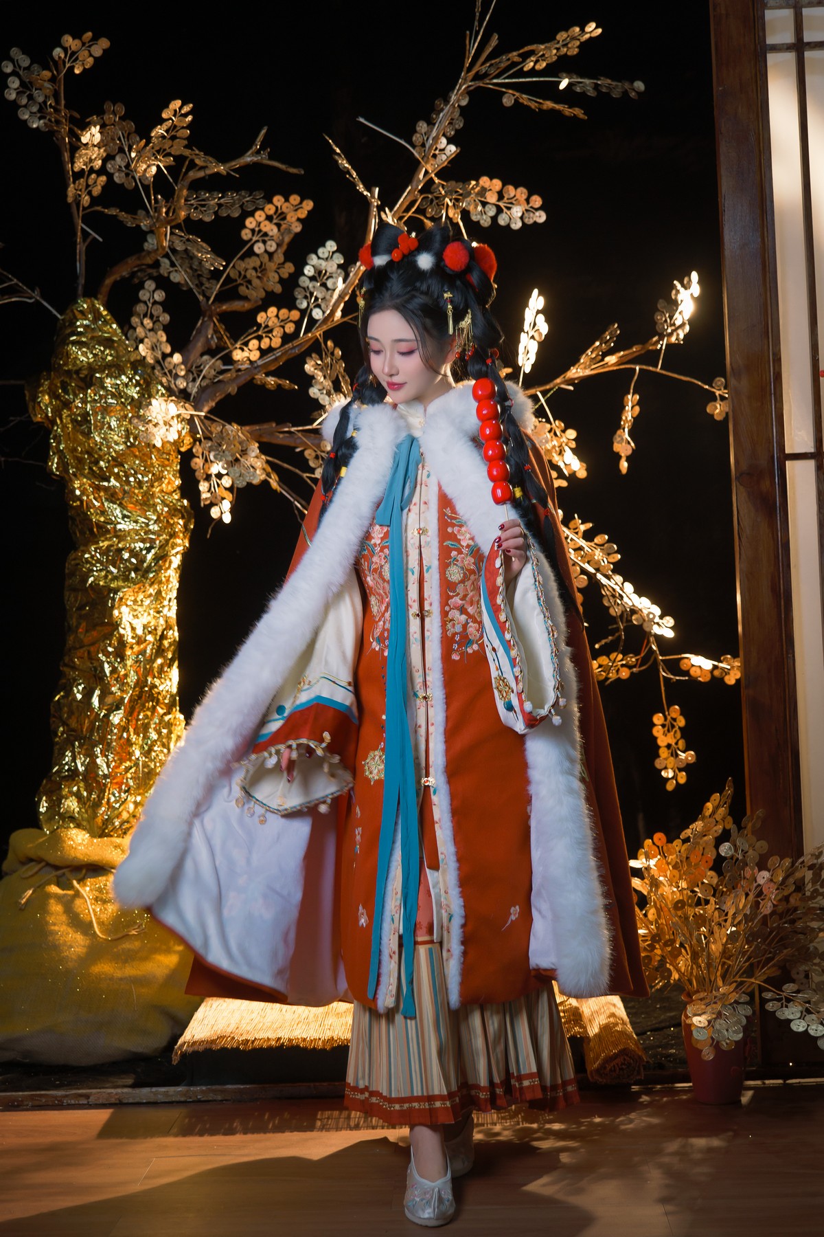 年年nnian 金蛇贺岁新年写真 生肖主题图集插图