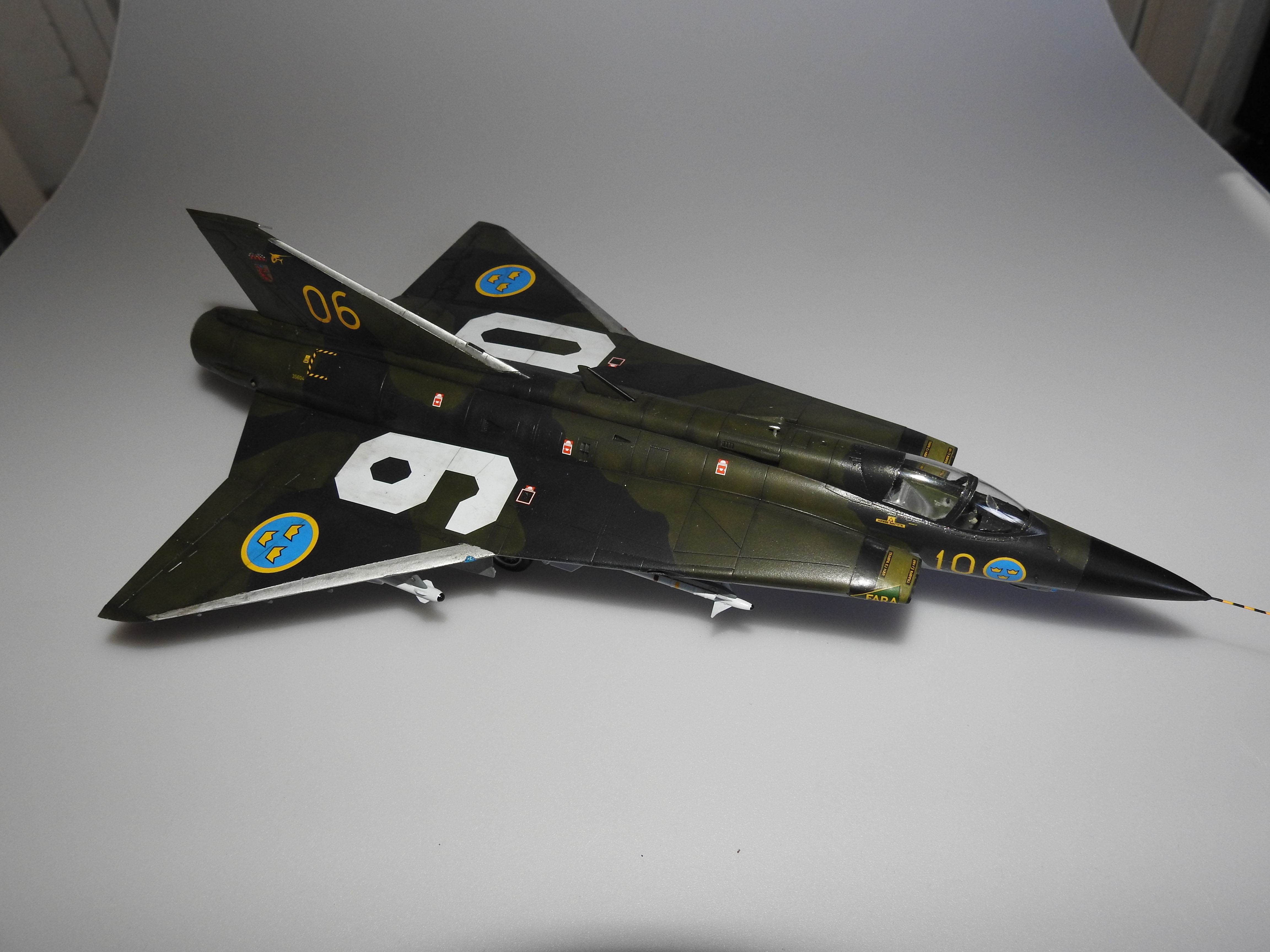 J-35F/J Draken, Hasegawa, 1/48 - Klar DSCN9805