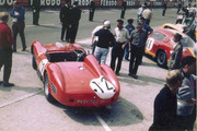 24 HEURES DU MANS YEAR BY YEAR PART ONE 1923-1969 - Page 46 59lm12-F250-TR-59-J-Behra-D-Gurney