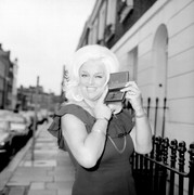 Diana-Dors-c23