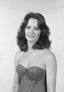 Jaclyn-Smith-c48