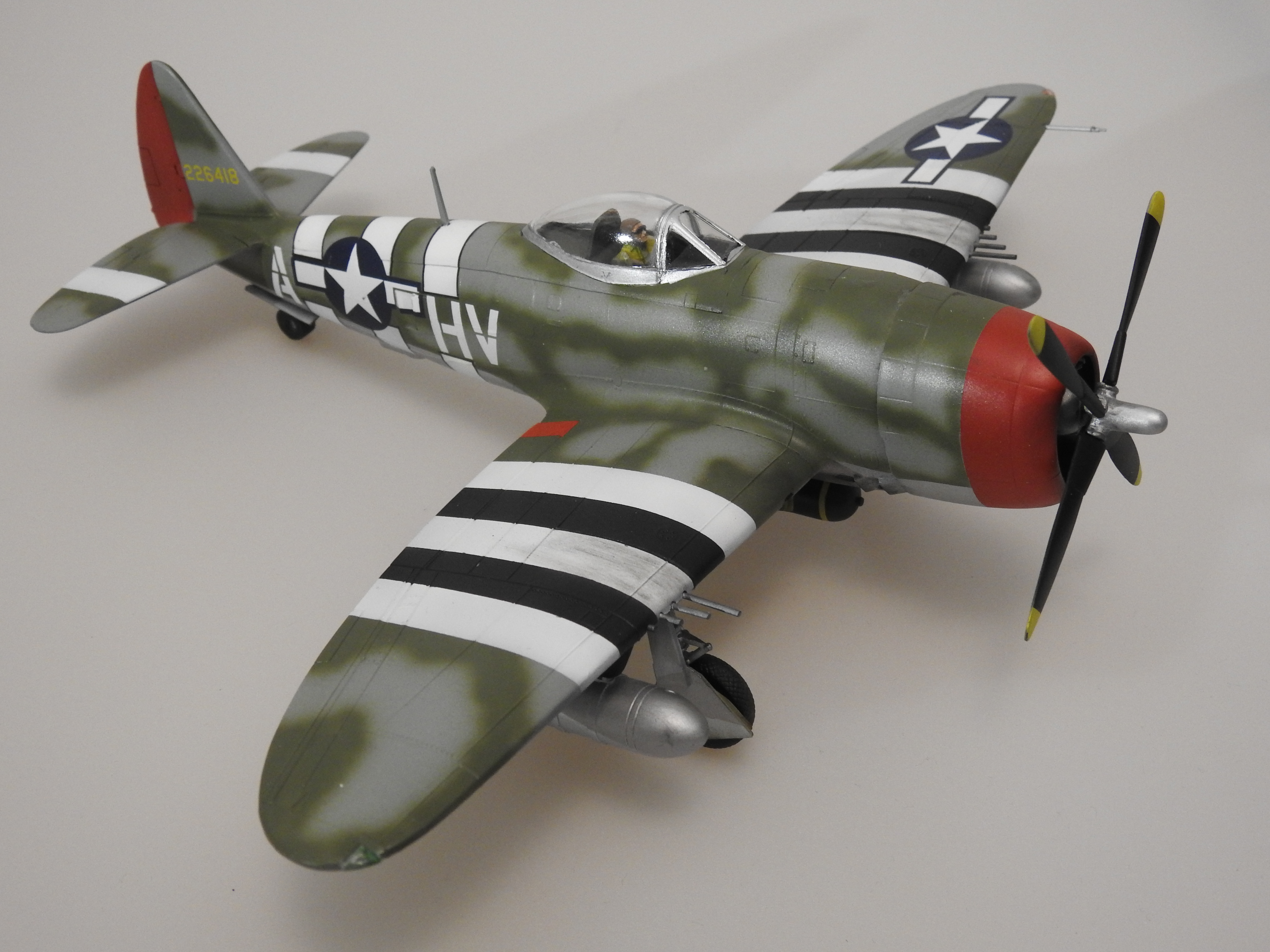 P-47 , Testors, 1/48  -klar DSCN6394