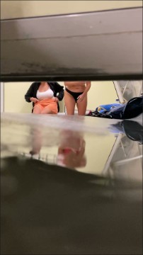 [Image: Voyeur24745095437.jpg]