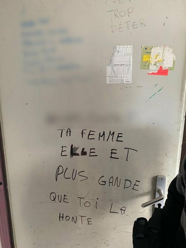 https://i.postimg.cc/w9wZz6Vw/FCKMP6-PX4-VEX5-B2-GP3-MZ3-SS6-ZQ-redimensionner.jpg