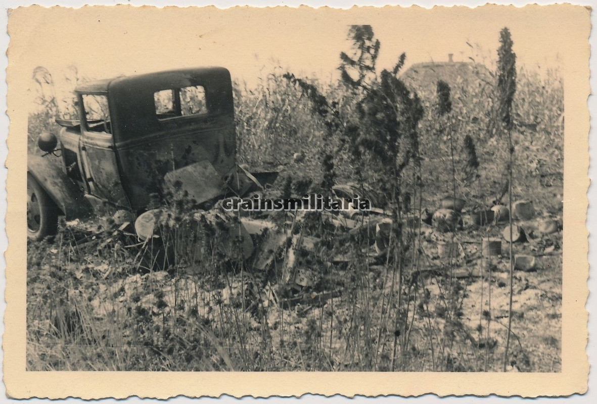 Orig. Foto zerstörte russische Beute Lkw GAZ AA 