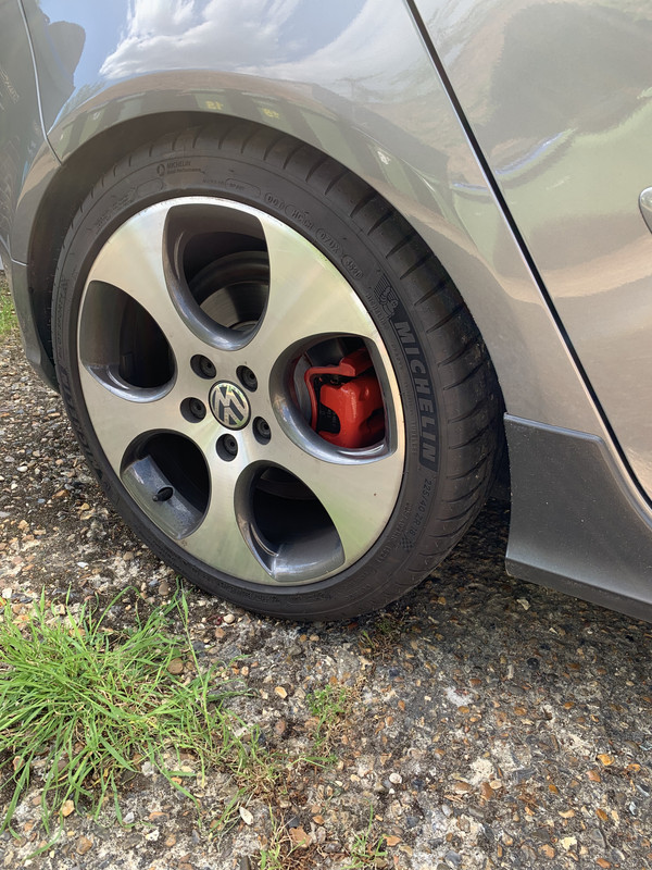 766DE3BA-64A1-4E28-89BF-156F1E249C1C