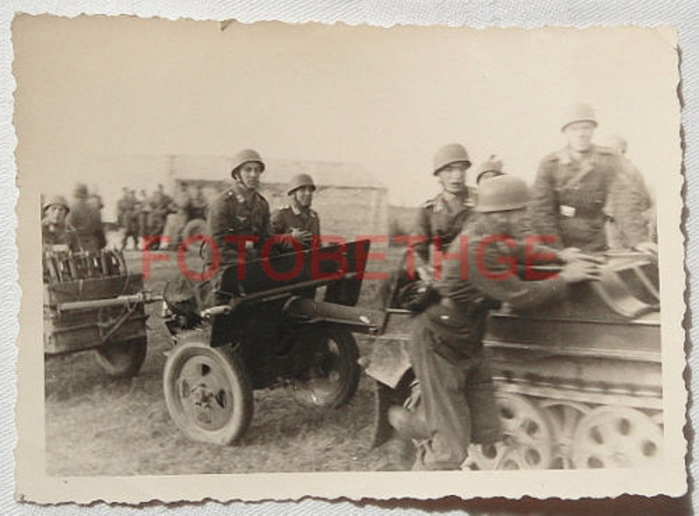 Fallschirmjäger .. NSU Kettenkrad 7,5cm Leichtge