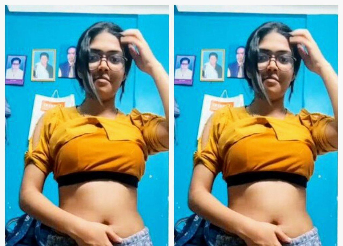 Desi girl showing her boob Update