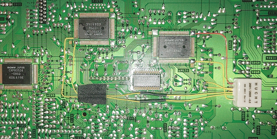 [Bild: HUCHT-ATtiny-25-20-Modul-Rev-4-0-135-Einbau-690-HV.jpg]