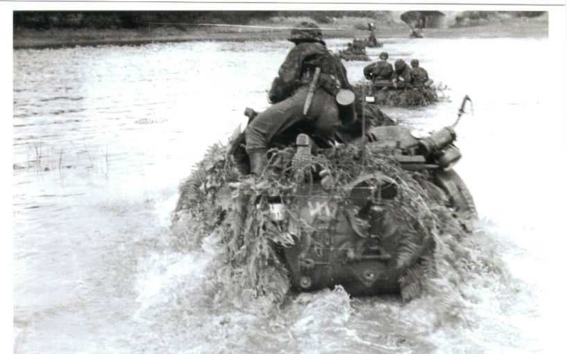 Fotos Deutsche Soldaten in Schwimmwagen im Einsatz WW2 (4)