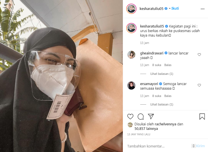 Kesha Ratuliu urusi berkas pernikahannya dengan Adhi Permana