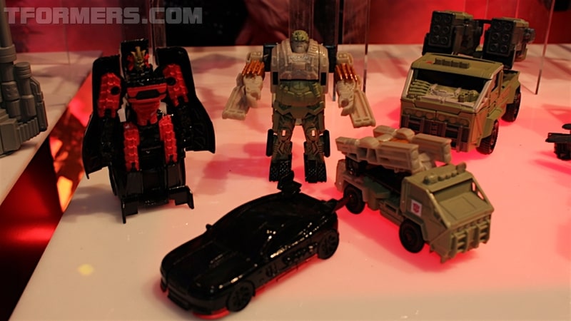 MORE Transformers Showroom Images Trypticon, Tit