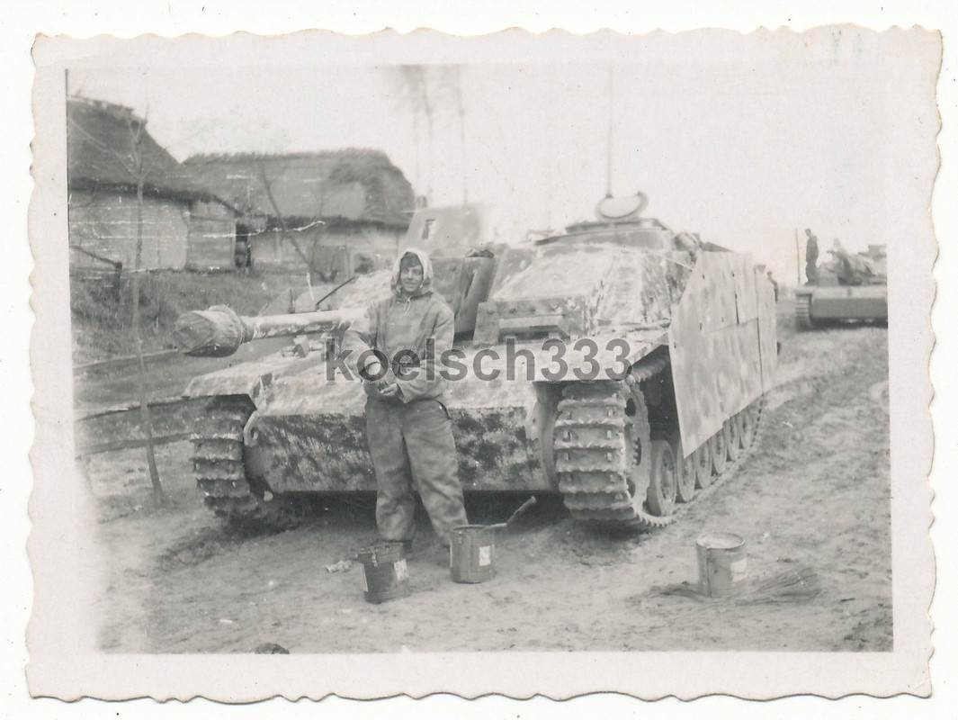 Foto Sturmgeschütz Brigade 322 StuG Uffz am geta