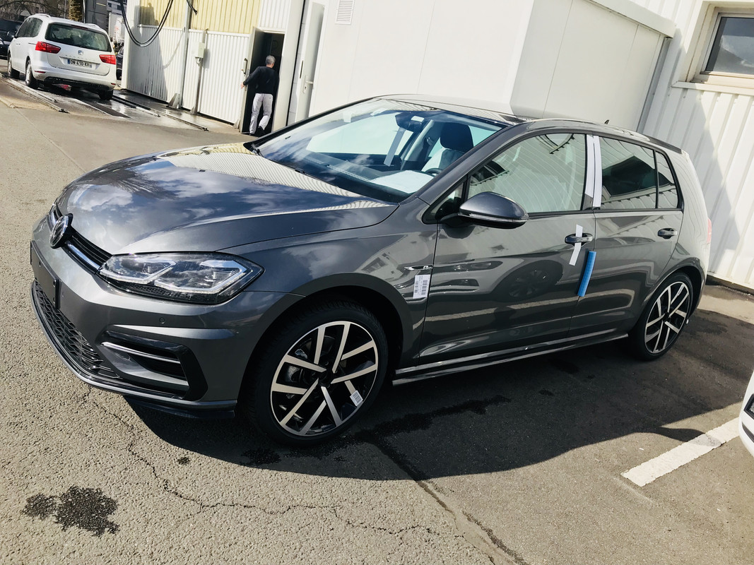 5C6C0259-6B2E-434F-A3BC-7898C320635D