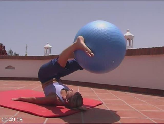 [Image: G-PLucy-Knight-Pilates-Gymball-Workout.jpg]