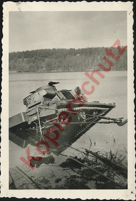 Panzer IV Turmkennung eingebrochen auf Pontonbrü