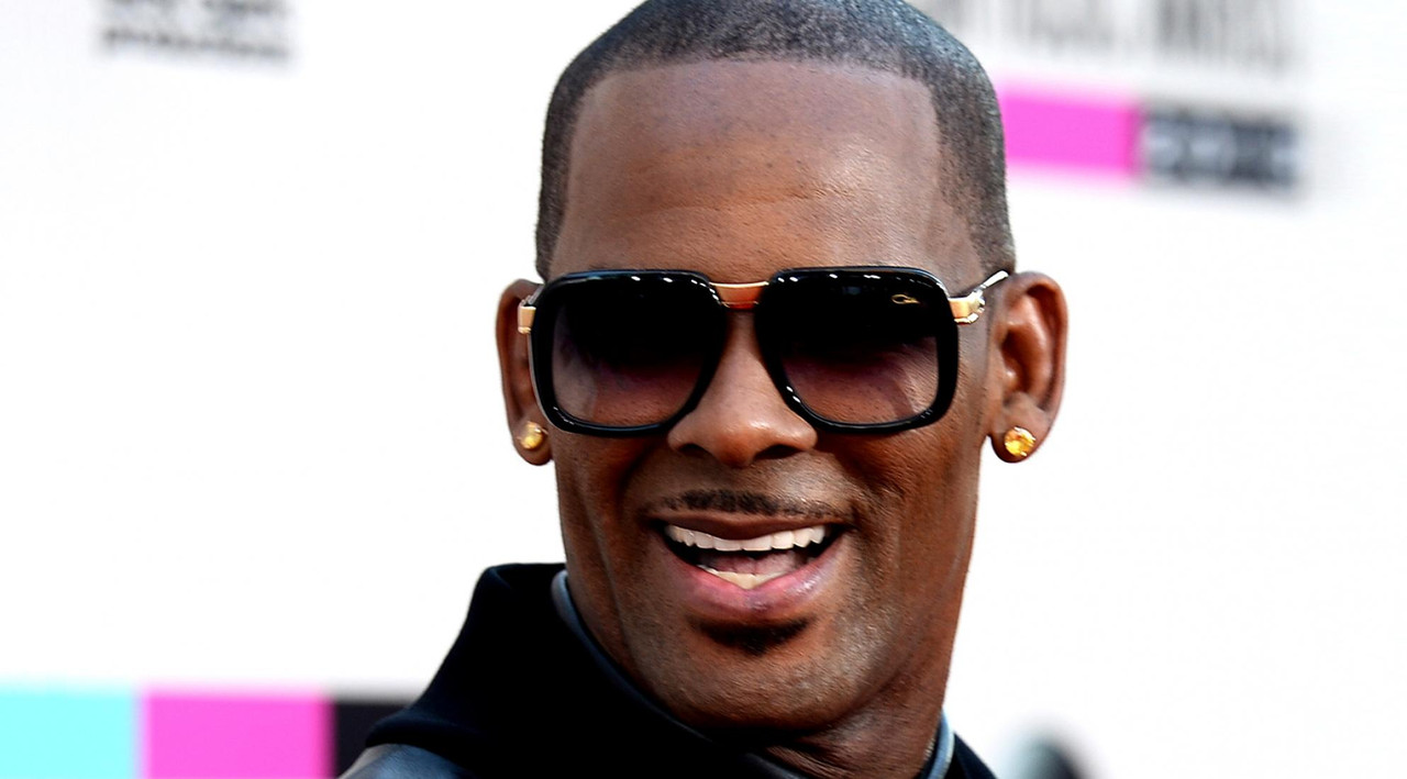 How much is r kelly net worth