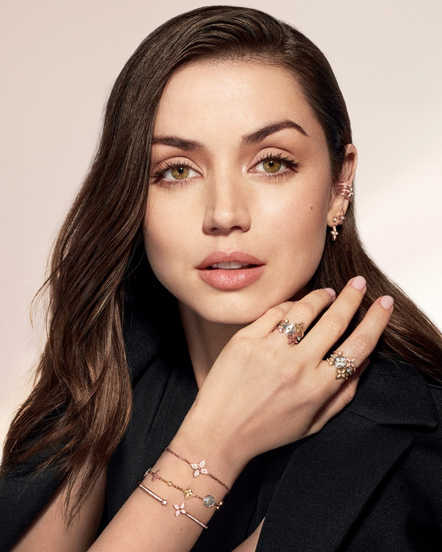 Louis Vuitton, Ana de Armas volto dell'Alta Gioielleria Idylle Blossom