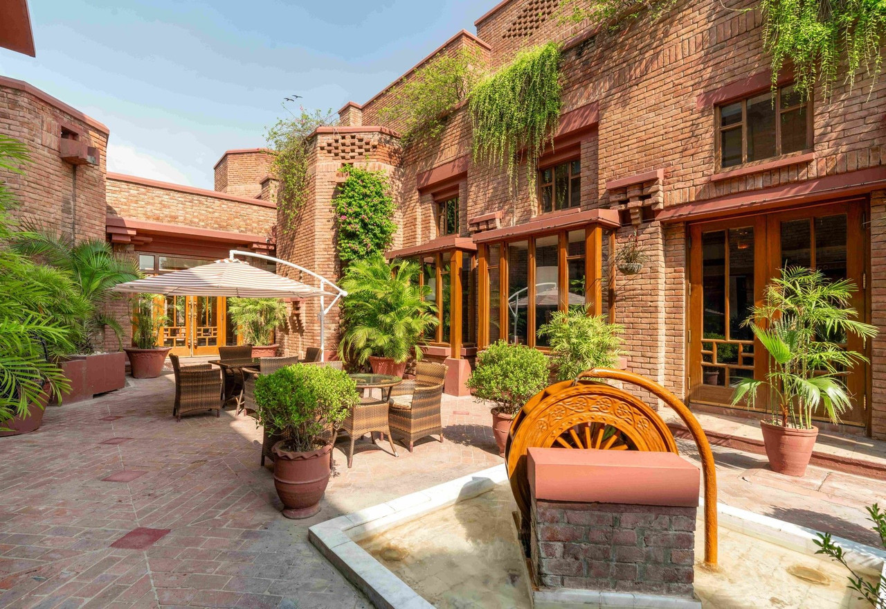 Faisalabad Serena Hotel