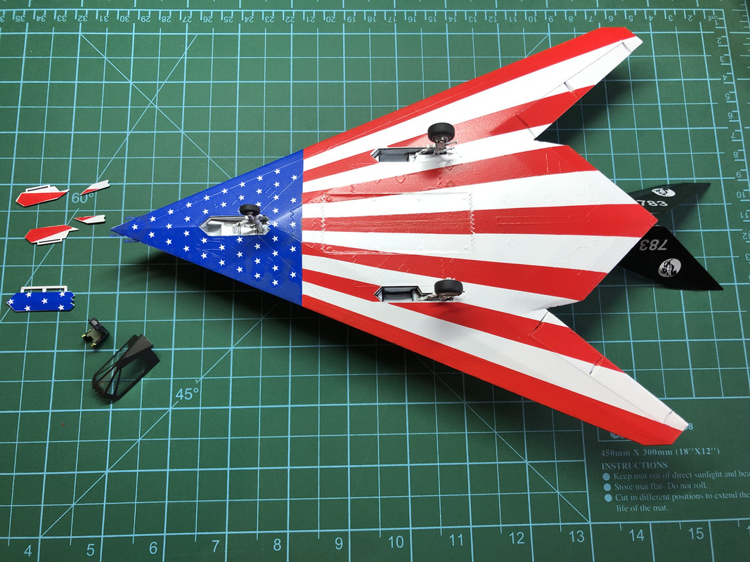 [Italeri] 1/72 - Lockheed F-117 Nighthawk - Déco US FLAG IMG-0855