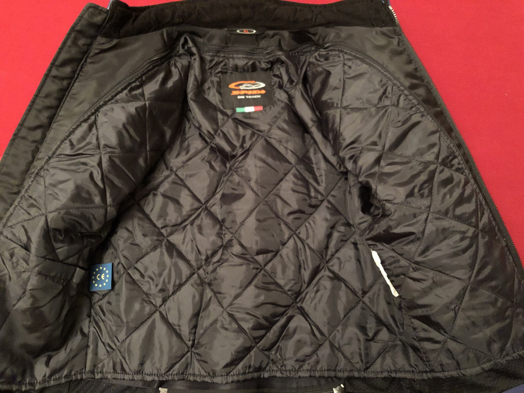 5DAF3FFD-9D46-4B9E-9926-4D5773CF886E